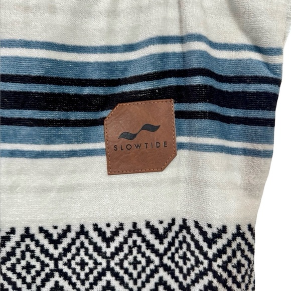 SLOWTIDE Oso Kids Surf Swim Changing Poncho Cotton Terry Wearable Towel - Picture 8 of 11